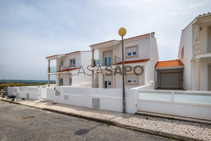 Moradia T3 Triplex para comprar em Alcobaça