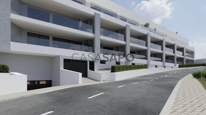 Box Garages in the Center of Alvor For Two or Three Cars