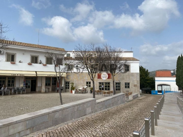 Restaurant situé au centre du Village