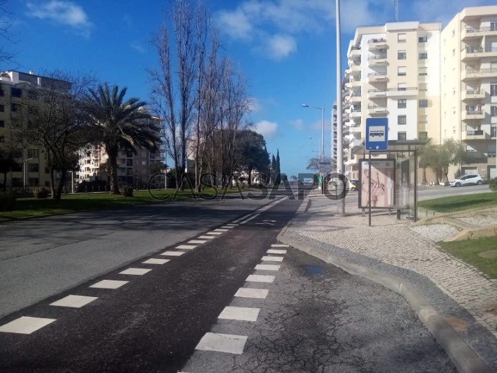 Terreno com viabilidade de construção em altura, Faro, Algarve