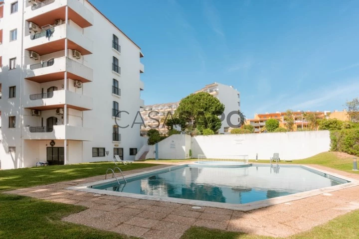 Apartamento T0 em zona tranquila de Vilamoura, piscina