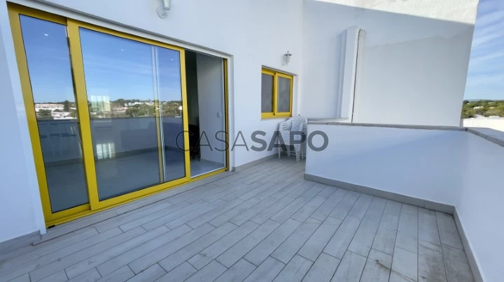 Fully renovated 2 bedroom flat in Quinta do Romão in Quarteira