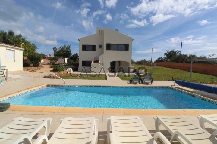 Villa de 2 chambres avec 2 annexes T1 à Lavajo, S. B. Messines, Algarve.