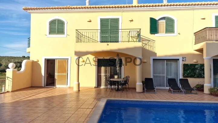 3 bedroom villa in gated community with swimming pool, Boliqueime