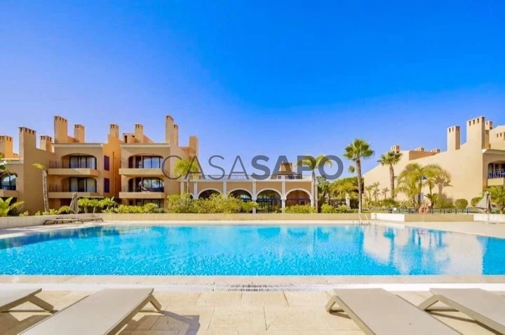 Apartamento de 2 dormitorios, Vila Sol, Piscina