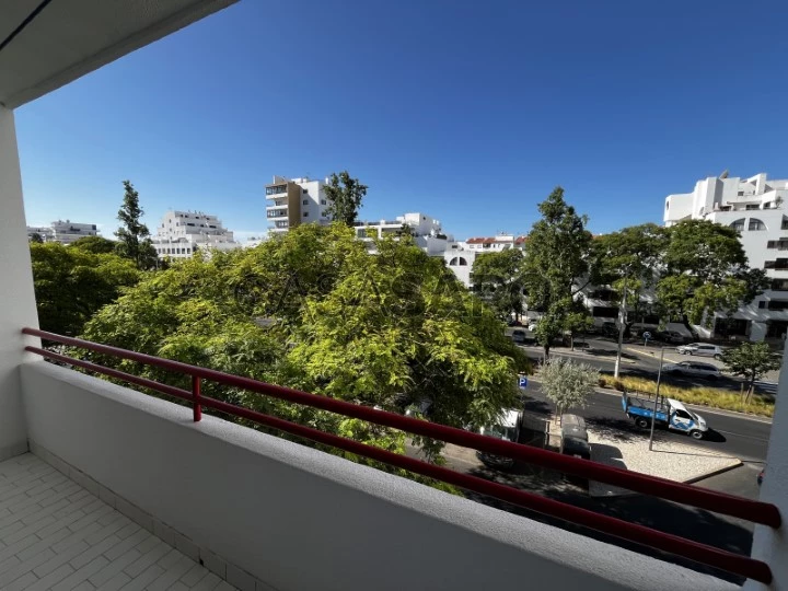 Apartamento T1 a 200m da Praia de Quarteira