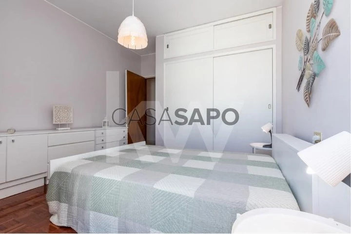 Apartamento T4 Triplex para comprar em Faro