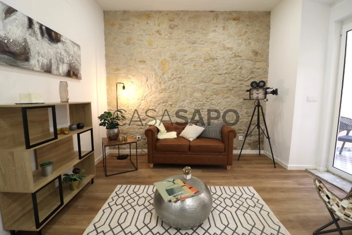 Apartamento T2 Triplex para comprar em Lisboa