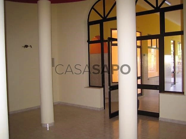 Espaço-Comercial-Lojas-Ferragudo-Lagoa-GoldenProperties