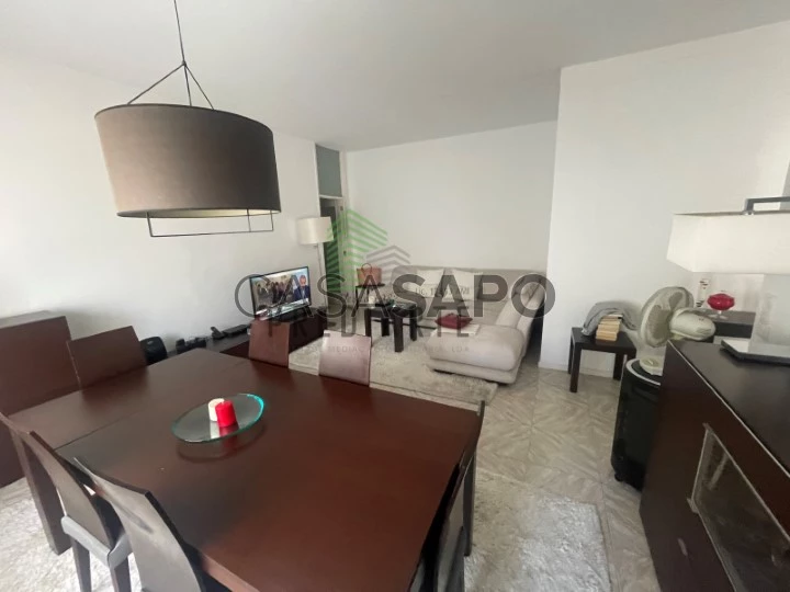 Apartamento T2 Triplex para comprar em Vila Nova de Gaia