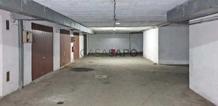 Garagem para venda/arrendamento na Parede