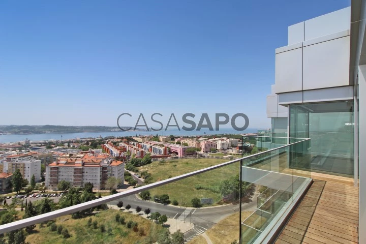 Apartamento T4 no Alto do Restelo, Lisboa