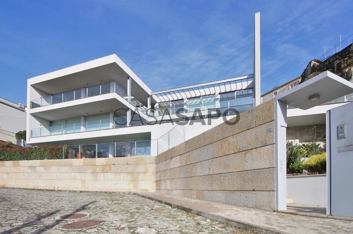 Moradia T4 Triplex para comprar em Viana do Castelo