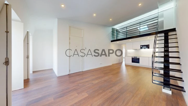 Apartamento T3 Duplex para comprar em Lisboa