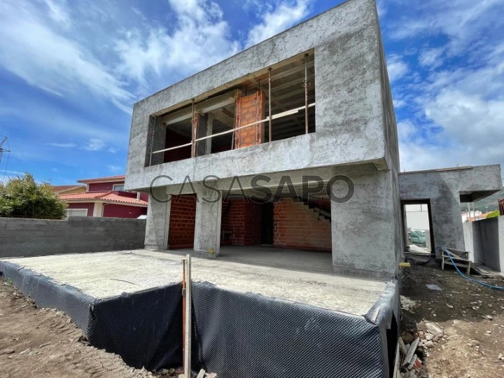 4 bedroom villa under construction, for sale, in Vila Praia De Âncora, Caminha.