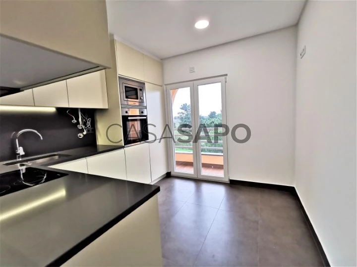 Apartamento T3 C/ parqueamento Almada