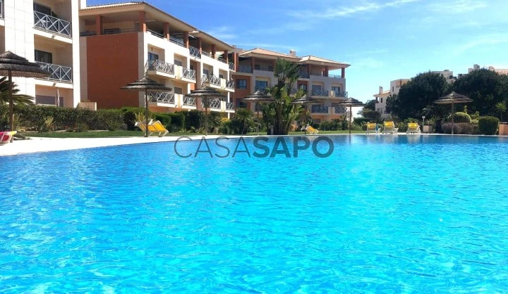 2 bed apartment for sale with pool Albufeira