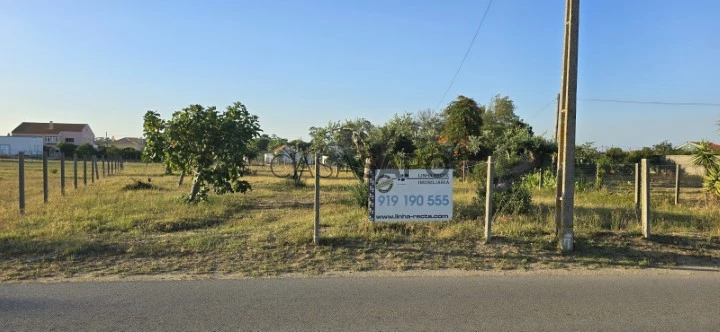 Terreno Rústico com viabilidade de construção para já de moradia unifamilar de 187m2