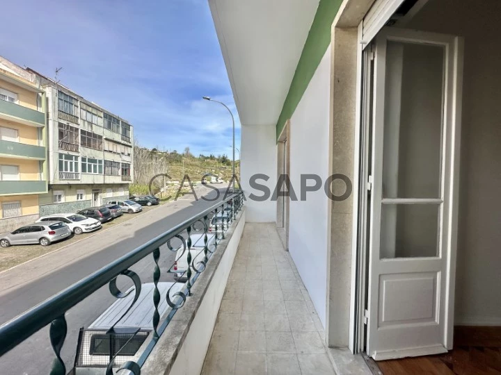 Apartamento T2 para comprar na Amadora