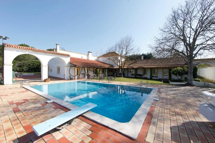 5-bedroom farmhouse with swimming pool and tennis court in Cartaxo