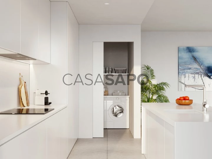 2-bedroom apartment with balcony and garage in Praça de Espanha, Lisbon