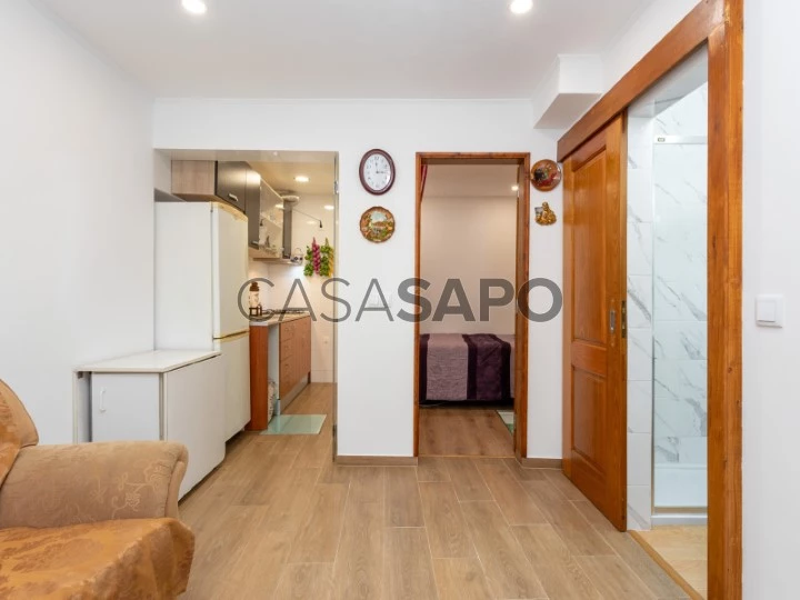 Apartamento T1+1 renovado nos Anjos, Lisboa