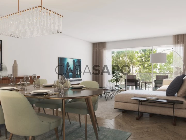 Magnificent 4-bedroom penthouse with terrace, parking and storage room, in Av. Novas, Lisbon