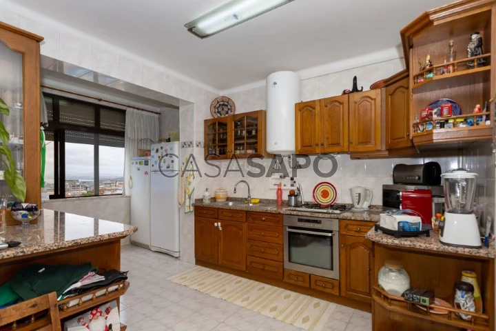 Apartamento T4 para comprar em Almada