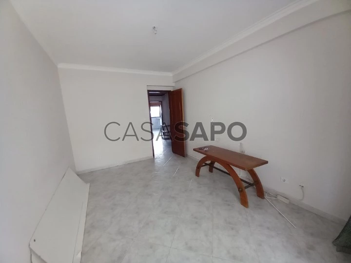 Apartamento T2 com Terraço na Brandoa - Amadora (15)