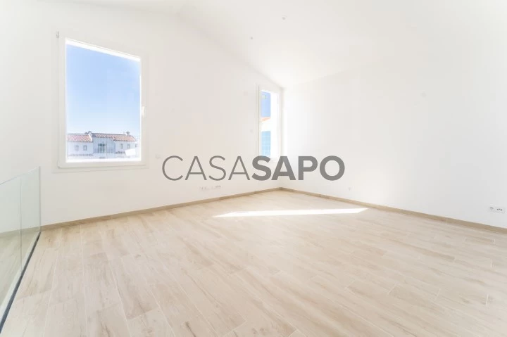 Apartamento T2 Duplex para comprar na Nazaré