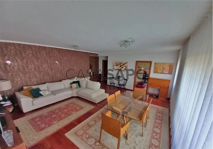 Apartamento T3+1 para comprar no Porto