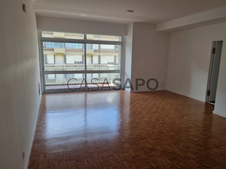 Apartamento T3+1 para comprar no Porto