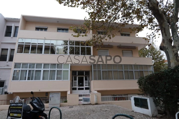 Apartamento T4 para comprar em Almada