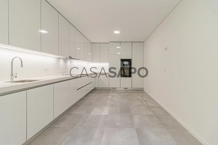 Apartamento T3 para comprar na Amadora