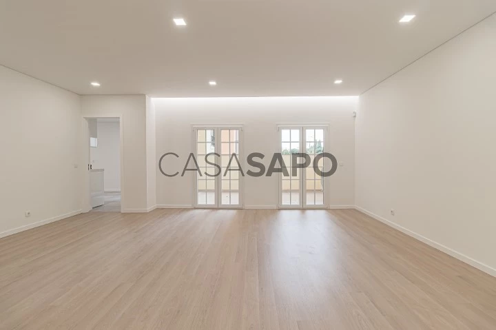 Apartamento T2 para comprar na Amadora