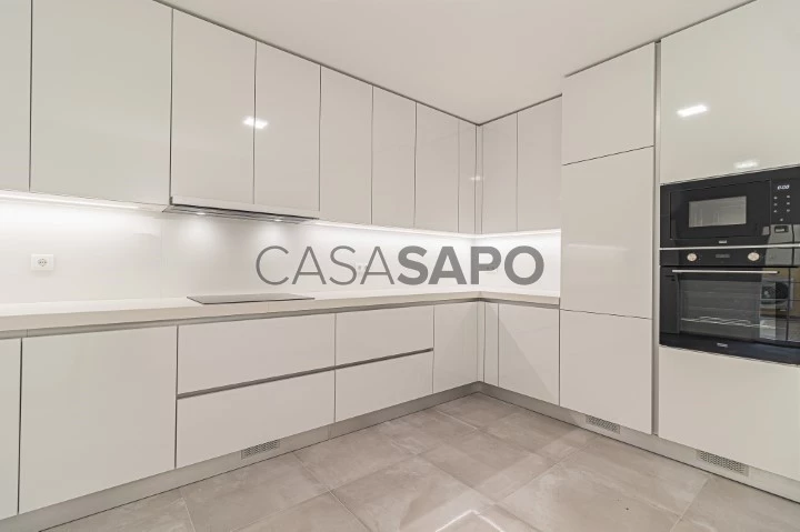 Apartamento T3 para comprar na Amadora