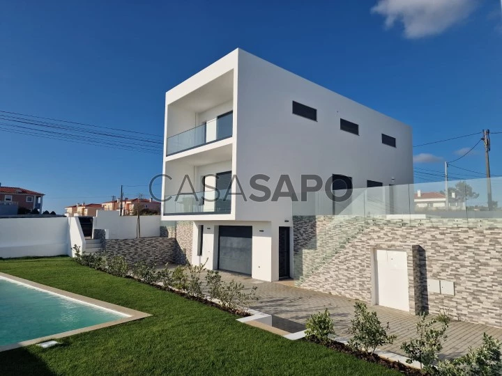 Moradia T4 Triplex para comprar em Mafra