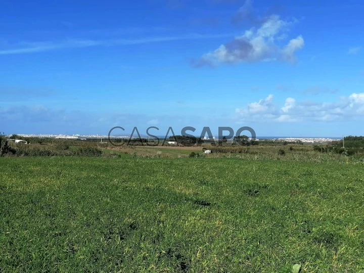 Terreno com vista desafogada em Atouguia da Baleia