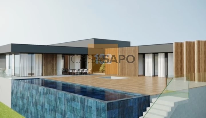 Moradia T5 Duplex para comprar em Vila Nova de Gaia