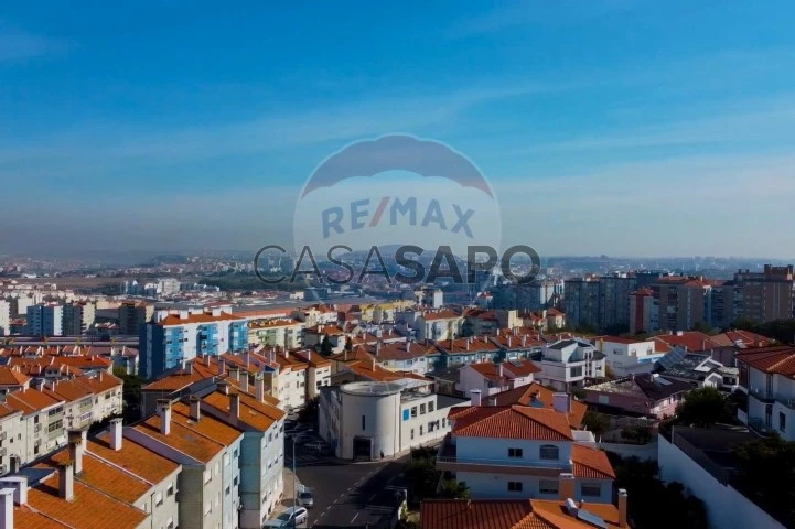 Terreno para comprar na Amadora