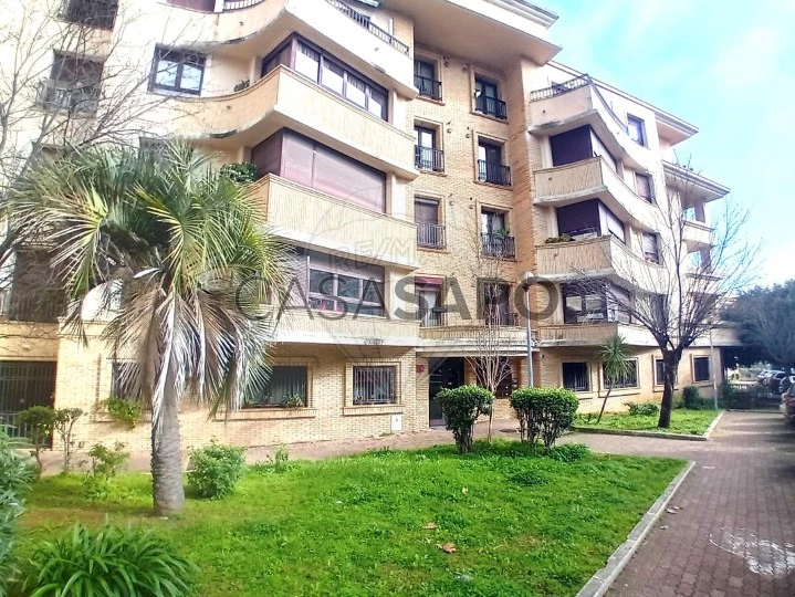 Apartamento T5 para alugar em Loures