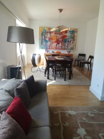 Apartamento T4+1 para comprar no Porto