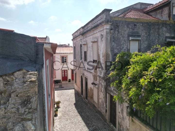 Maison de logement avec 1er étage à Lourinhã