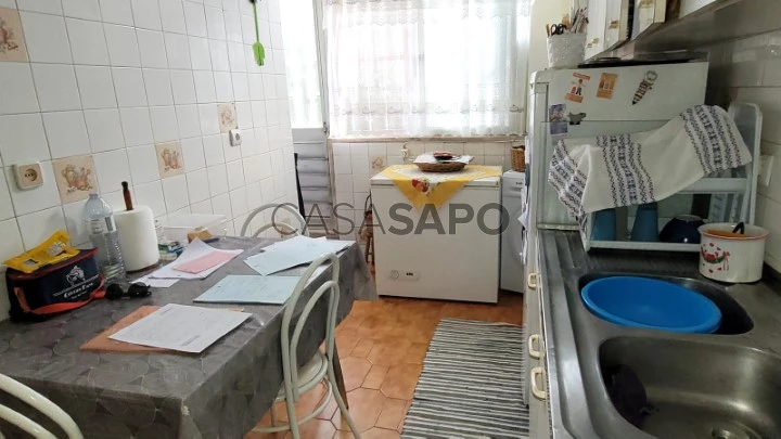 Apartamento T2 para comprar na Amadora