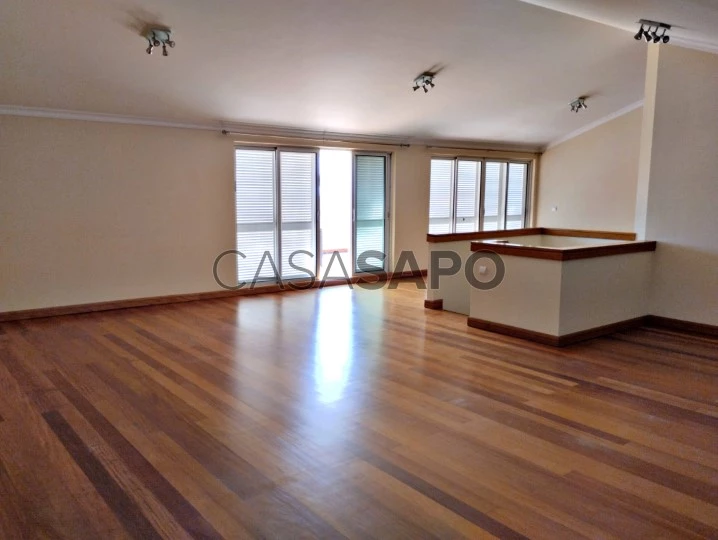 Apartamento T2+1 para comprar no Funchal