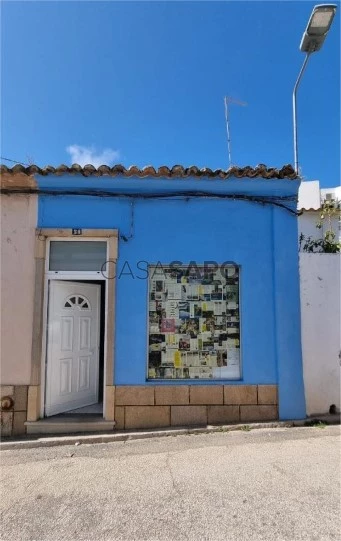 Vende-se Moradia localizada na zona ARU ( área de reabilitação urbana) em Faro