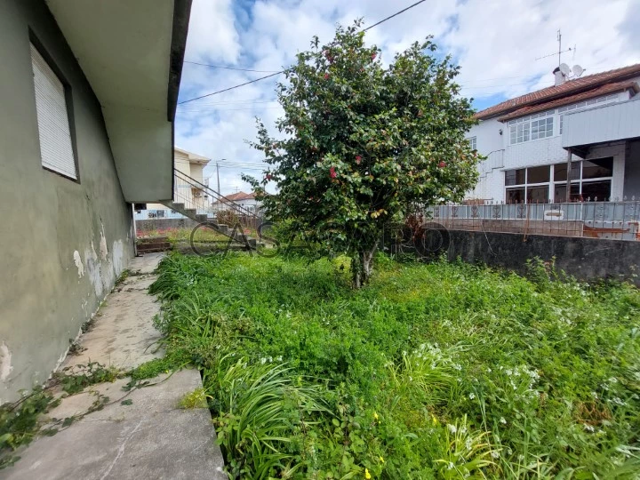 Moradia T6 Duplex para comprar em Vila Nova de Gaia