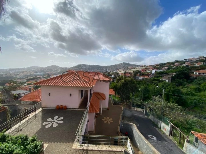 Moradia T3 Duplex para comprar no Funchal