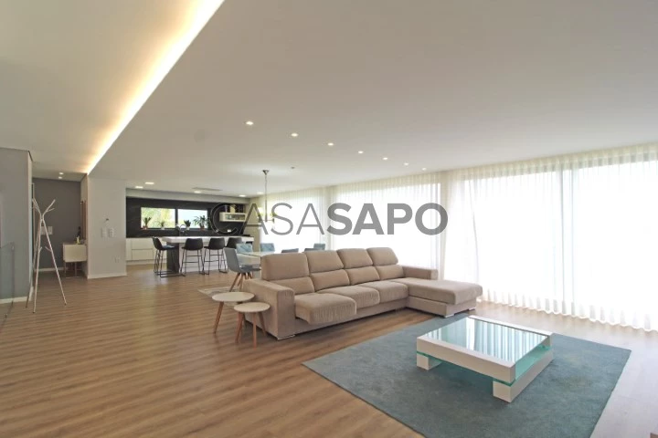 Vianaazul - Casa 4 Habitaciones en Lanheses - Viana do Castelo - Sala, comedor y cocina en espacio abierto