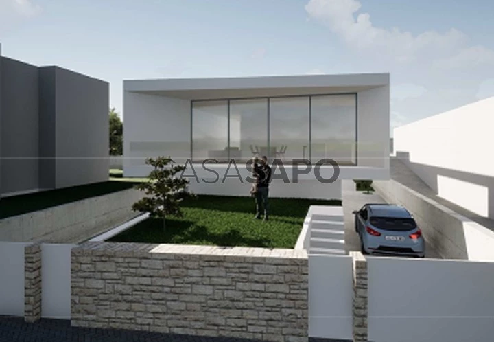 Vianaazul - House under construction in Castelo de Neiva - Viana do Castelo